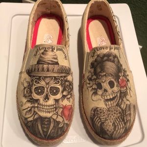 NEW. Goby catch your mood slip on shoes.